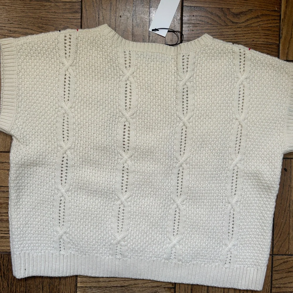 Clare V sleeveless summer sweater size Large cream, red and black. - Picture 2 of 4